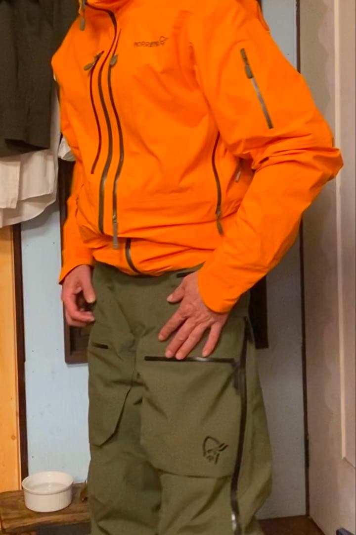 ノローナ ロフォテン ゴアテックス プロ ジャケットパンツセット