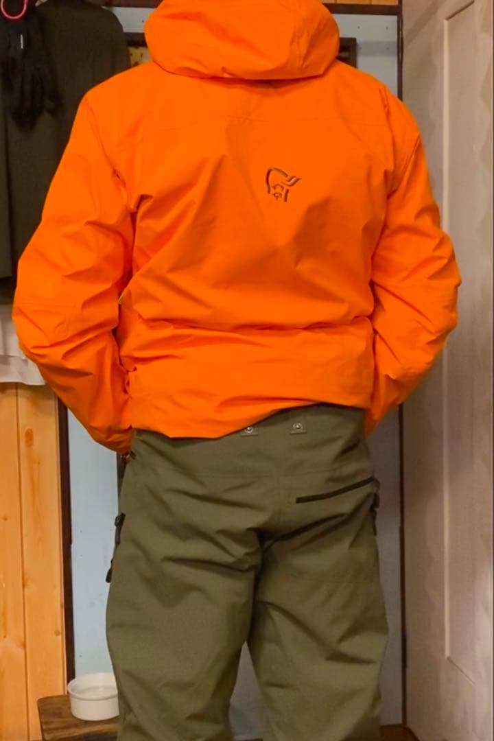 ノローナ ロフォテン ゴアテックス プロ ジャケットパンツセット