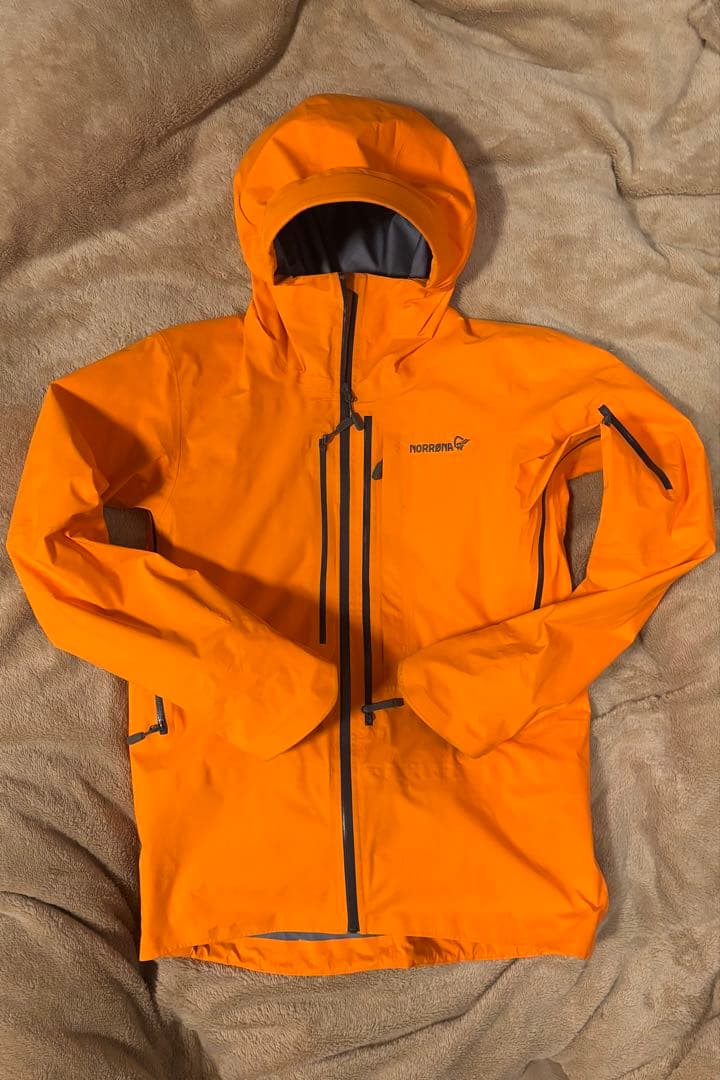 ノローナ ロフォテン ゴアテックス プロ ジャケットパンツセット