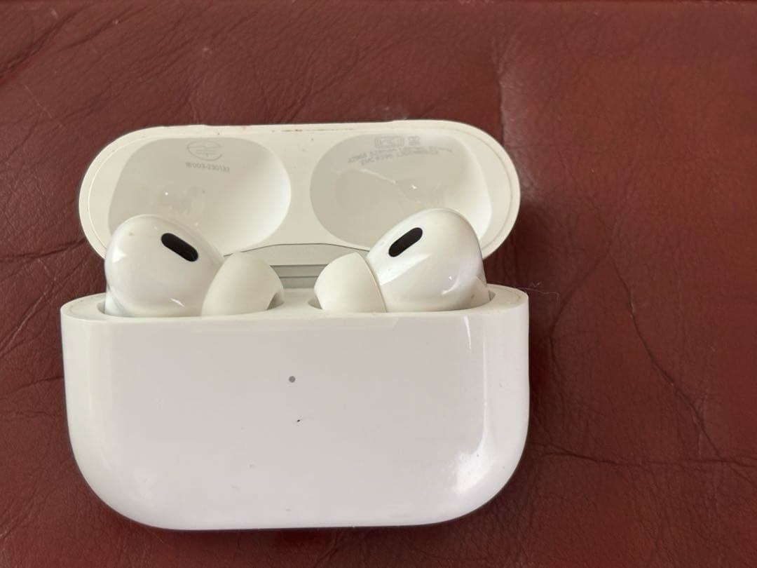 AirPodsPro 第二世代 本体 ホワイト イヤーチップ付き