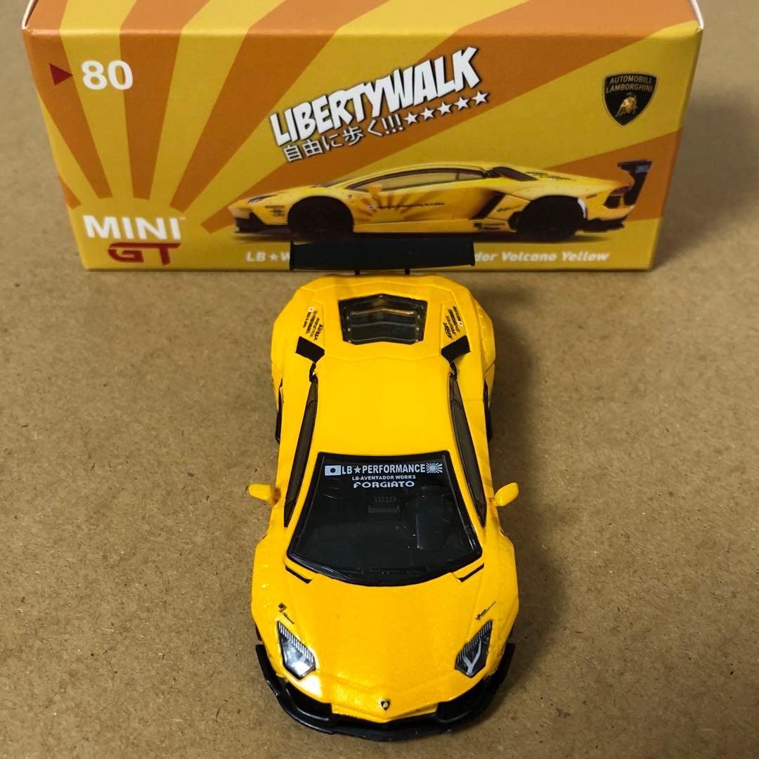 MINI GT　ランボルギーニ アヴェンタドール　VOLCANO YELLOW