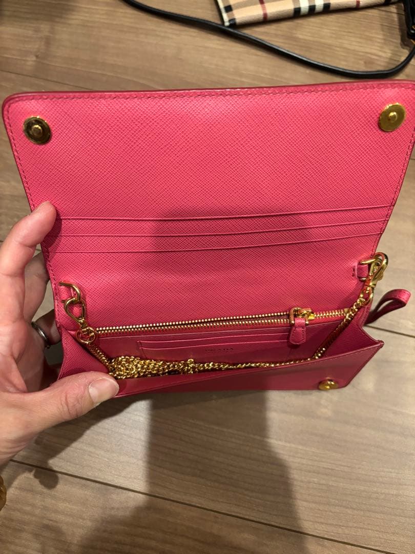 プラダ　PRADA ピンク　バッグインバッグ　ミニバッグ　パーティー用