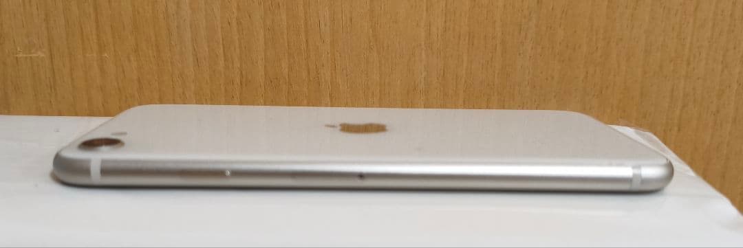 Apple iPhone SE (第3世代) 64GB