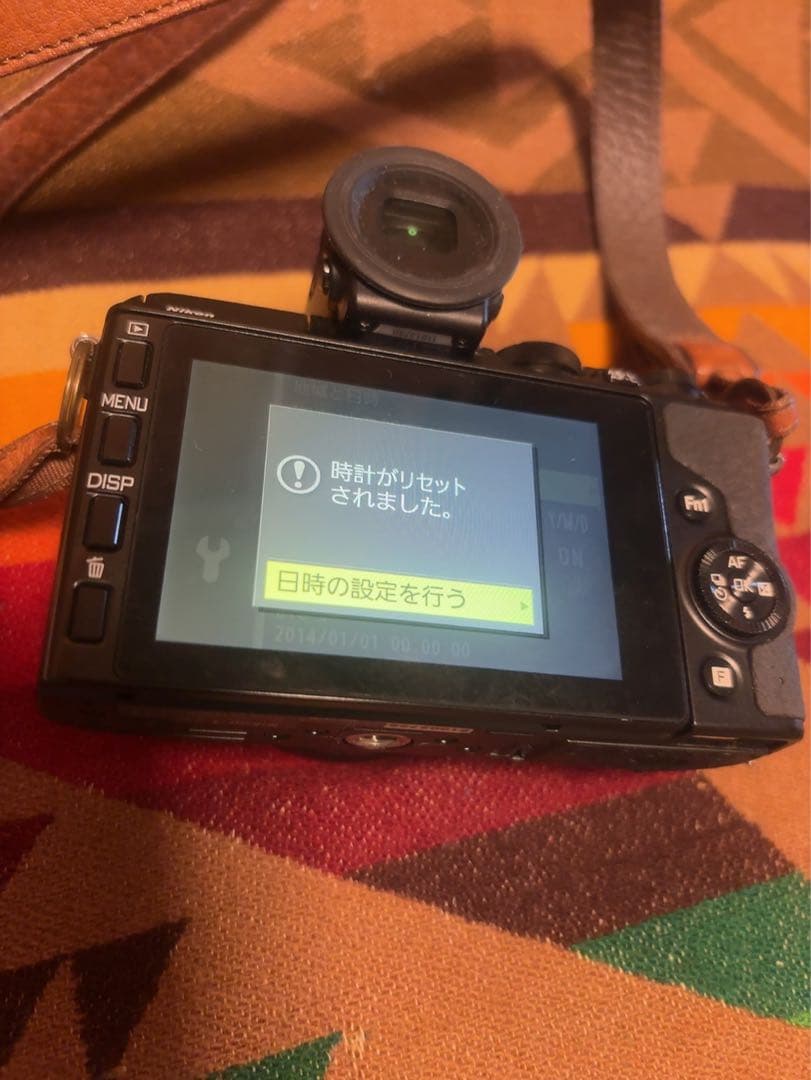 Nikon v3 デジタルカメラ　USED 美品　レンズ付き❤︎