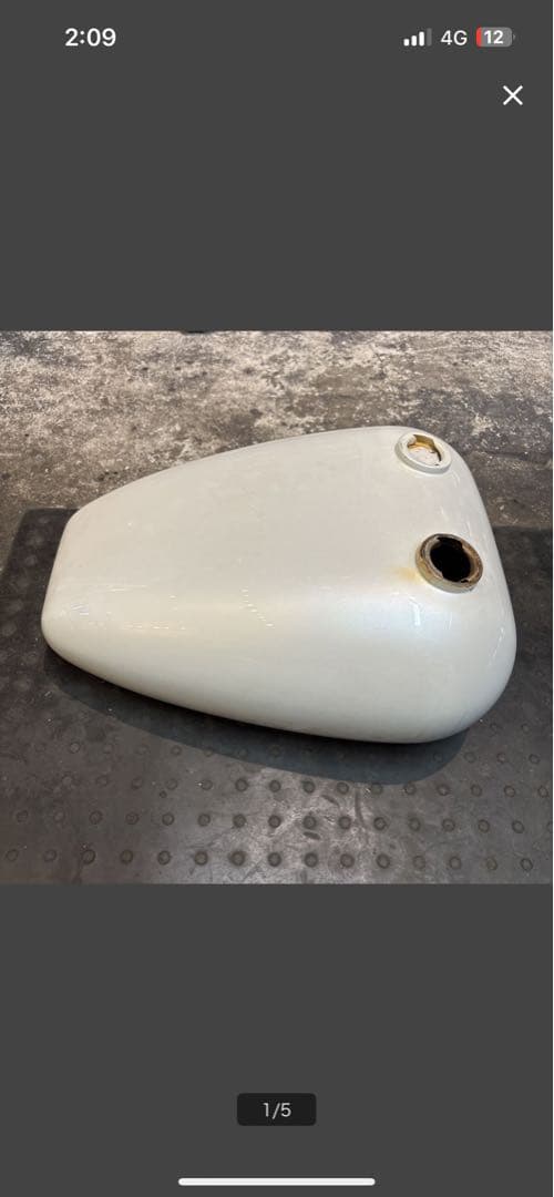 ファットボブタンク　スポーツスター　ダイナ　ソフテイル　パールホワイト　塗装綺麗