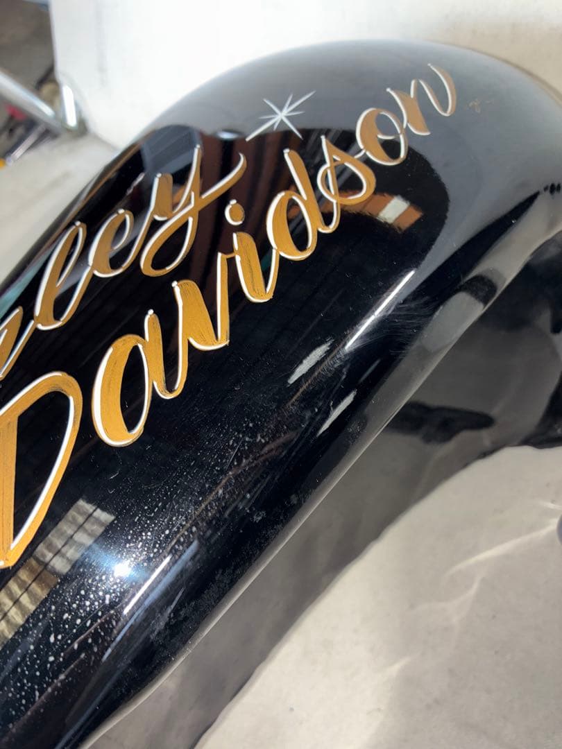 ヤンガスタンク 黒 ゴールドロゴ　3.5ガロン