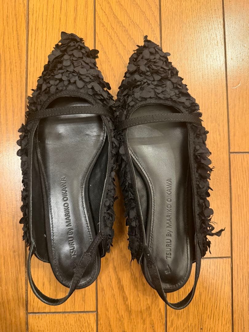 TSURU フリルデザイン ブラックミュール