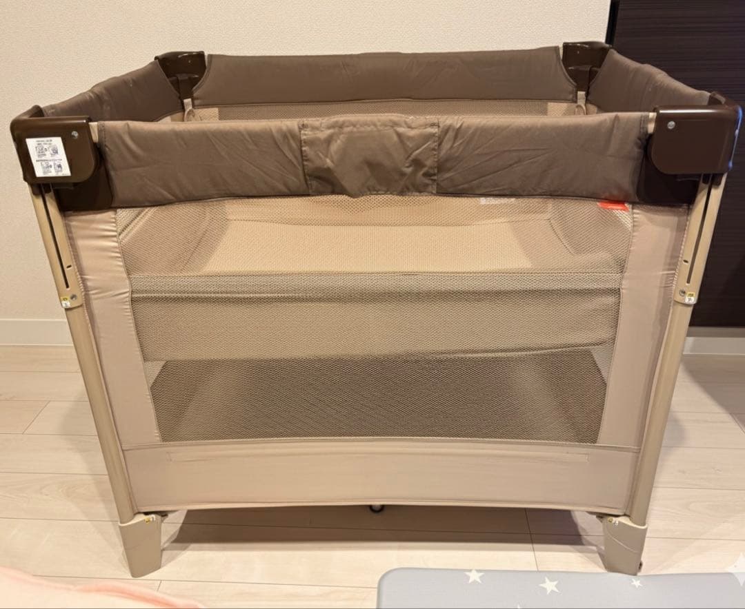 アップリカ ココネルエアー ベビーベッド【ココア / ブラウン】