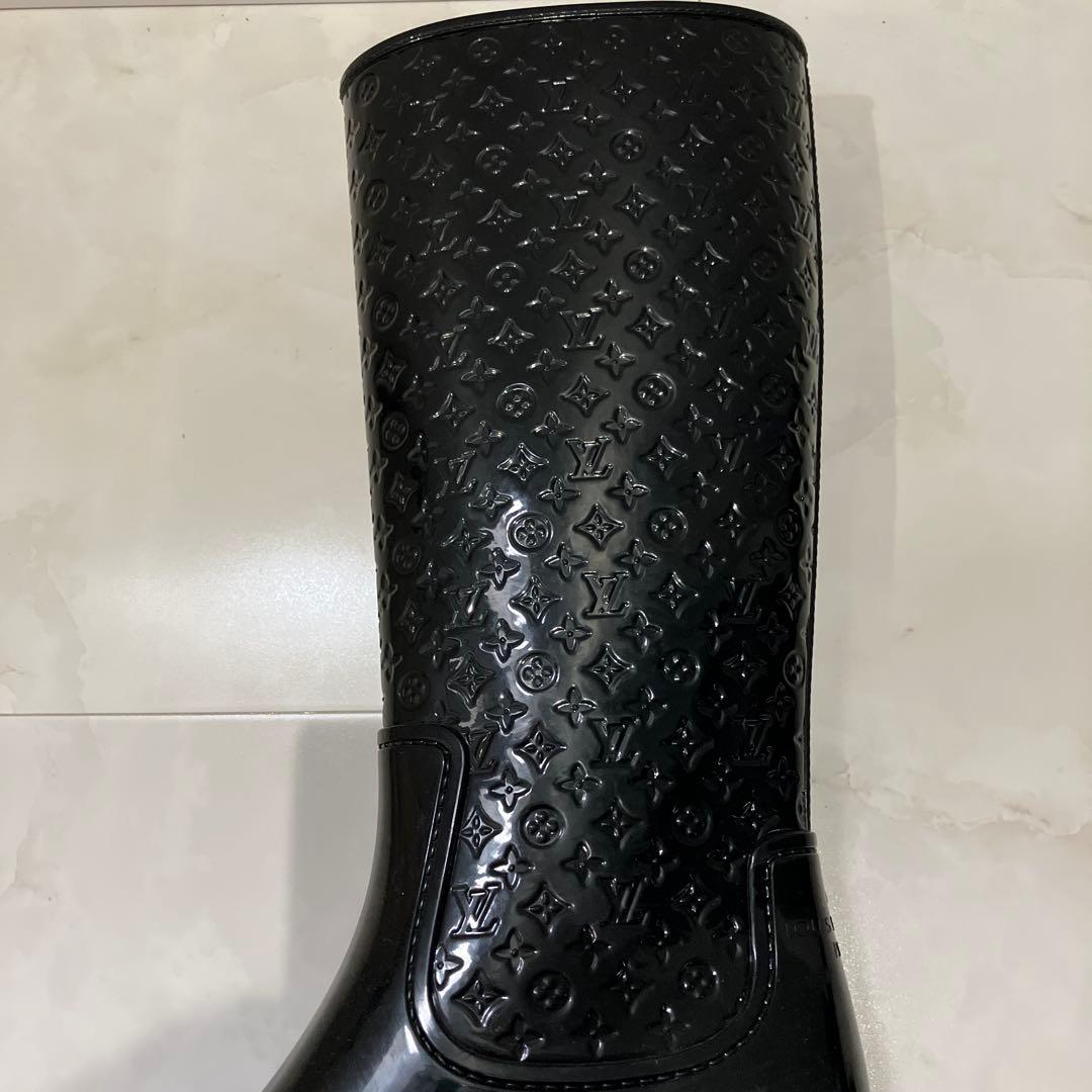 ルイヴィトン　ブラック ロゴ入り 長靴