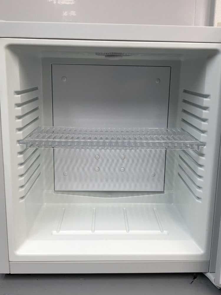 【中古】イー・エム・エー小型冷蔵庫 20L 2021年式2508171022