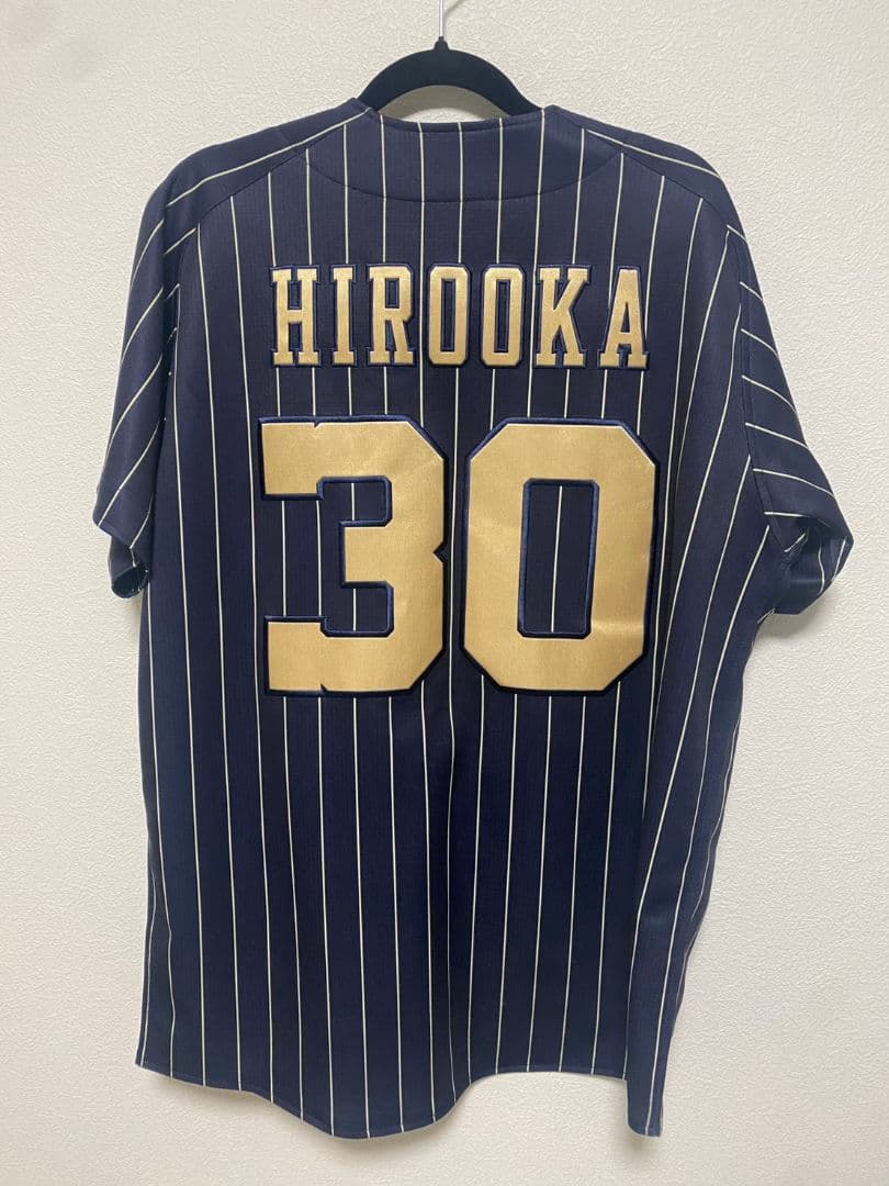 バッファローズ 廣岡 30 ユニフォーム