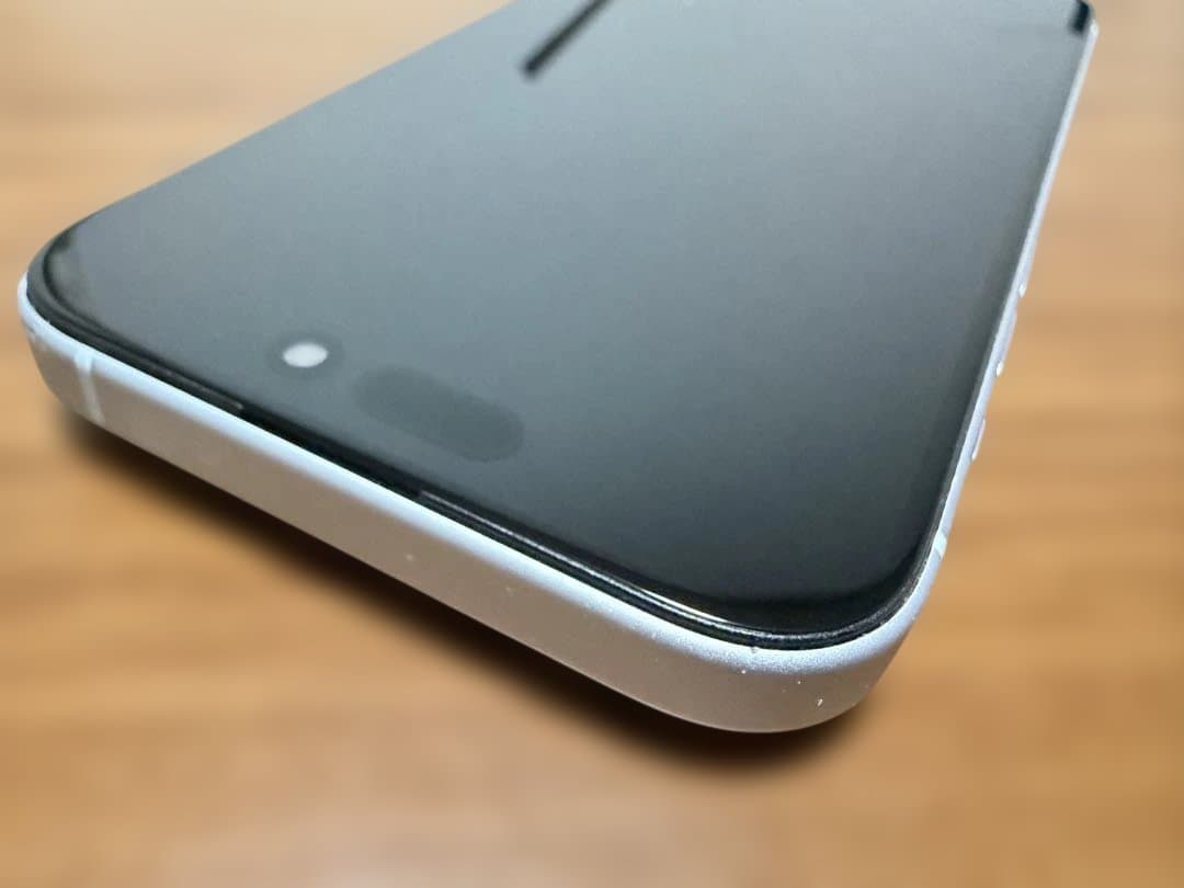 極美品iPhone15　SIMフリー　128GB