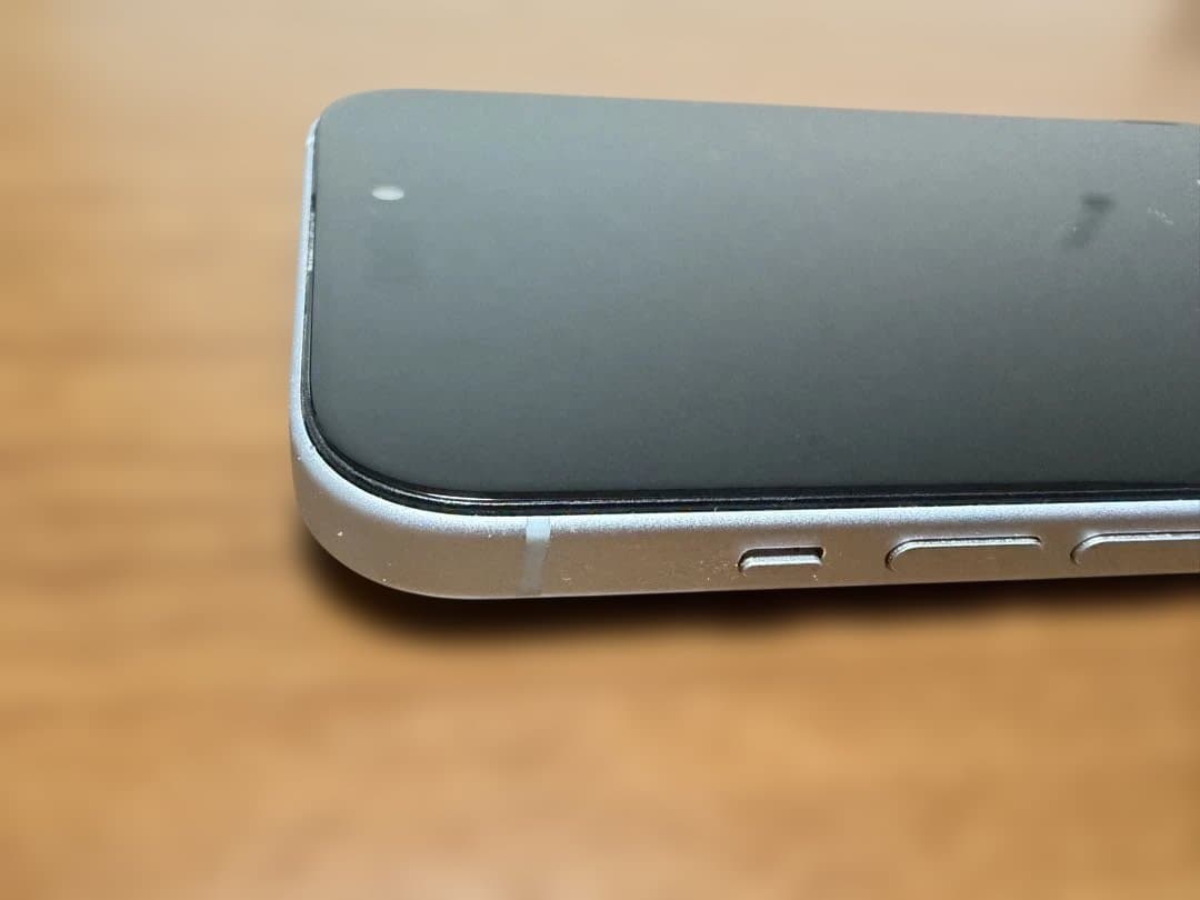 極美品iPhone15　SIMフリー　128GB