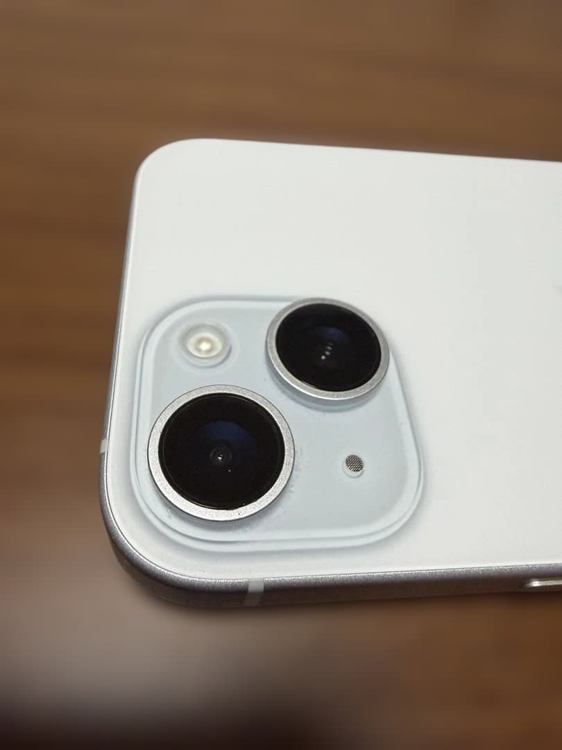 極美品iPhone15　SIMフリー　128GB