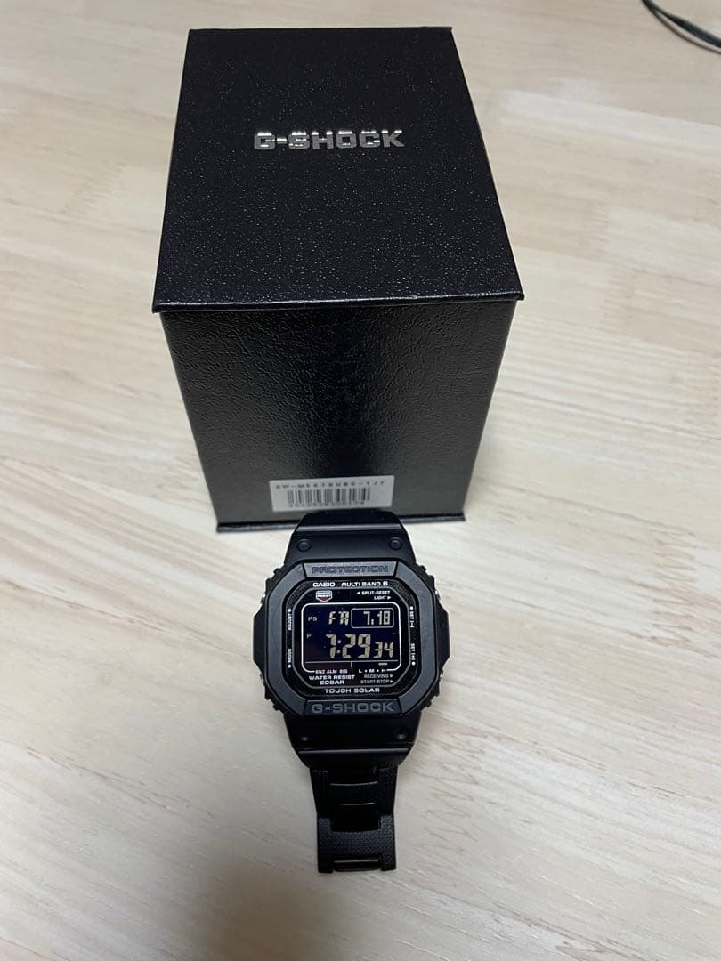 CASIO G-SHOCK GW-M5610BC-1JF ブラック　メタルバンド