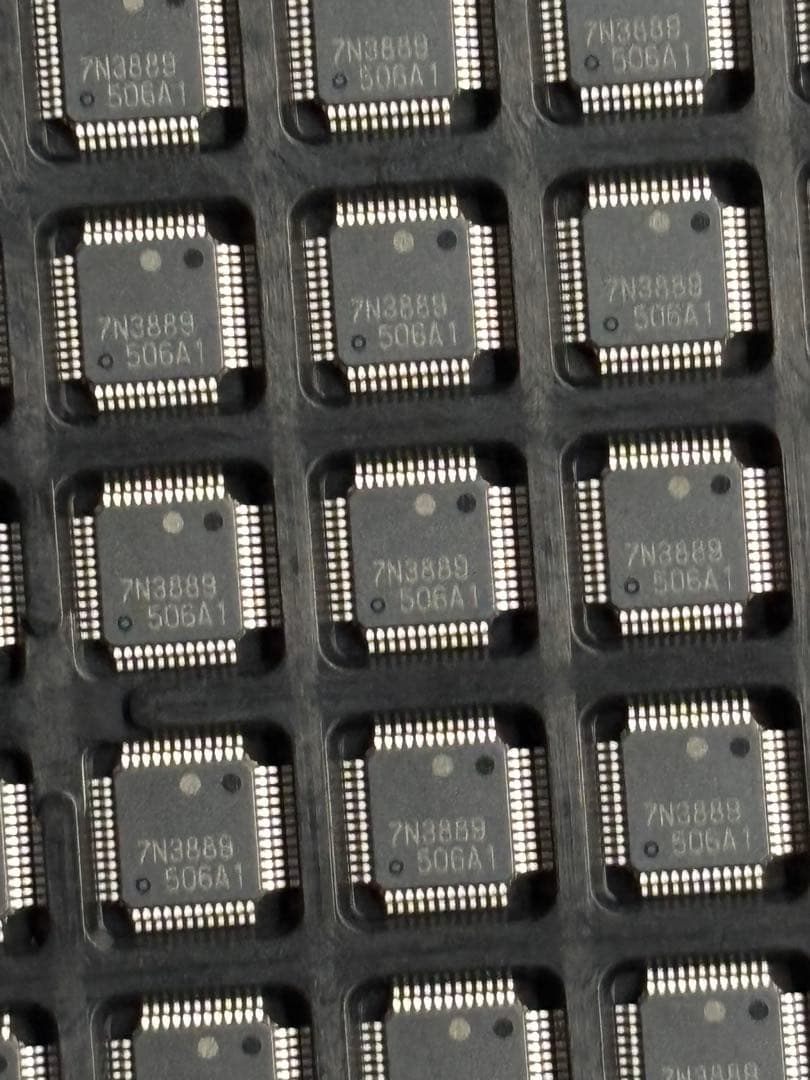 997個。 Renesas ICチップ UPC5703GA-036-9EU-A