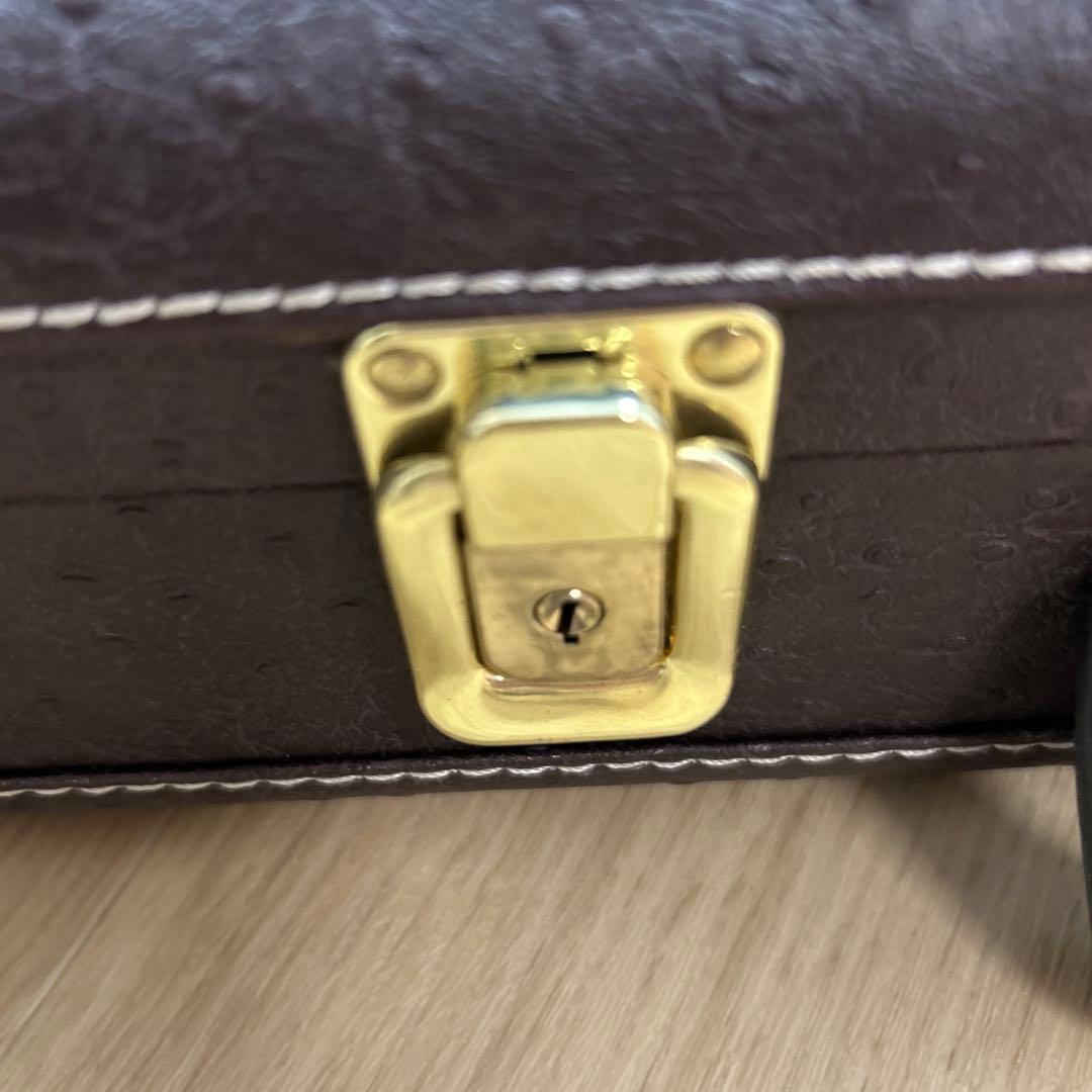 三線セット（赤と黒と桃色、チューナー付き）