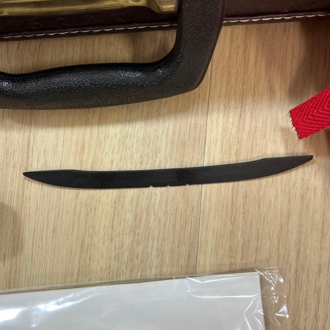 三線セット（赤と黒と桃色、チューナー付き）