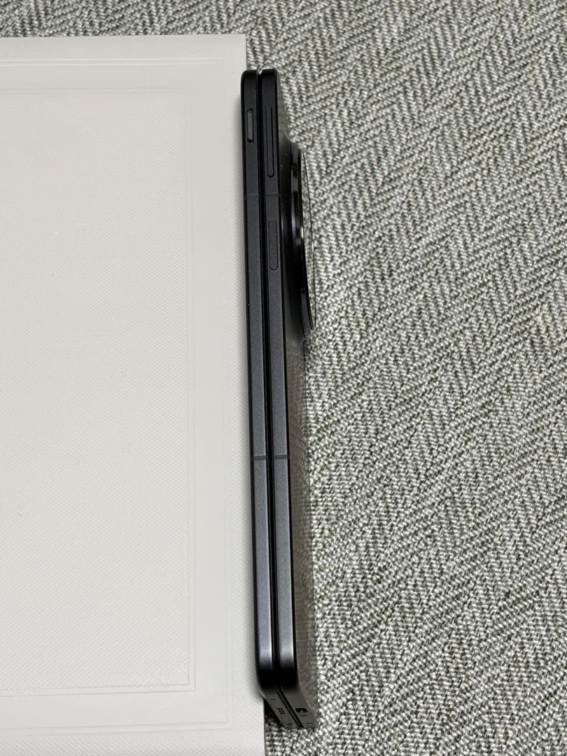 美品 OPPO Find N5グローバル版 512GB ブラック 新品ケース付き