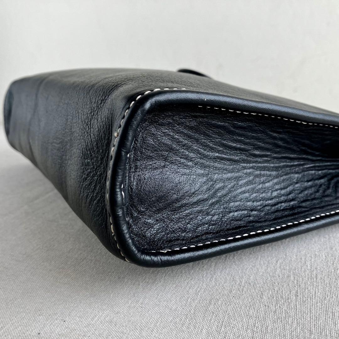 バッグ Celine Vintage Black Leather Pouch Bag