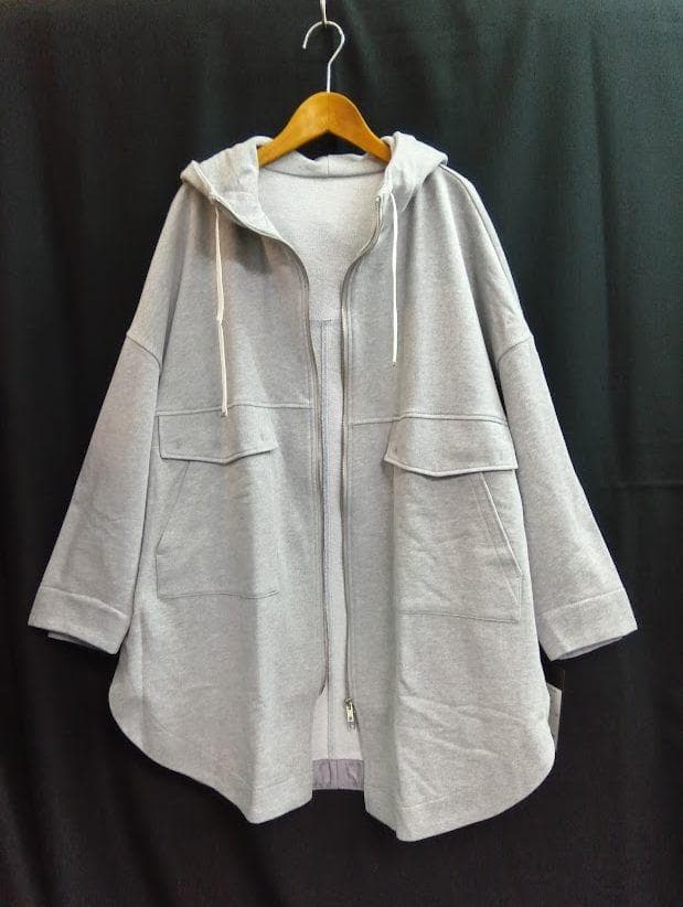 新品 ★FONTANA GRANDE /フォンタナグランデ ◎パーカー　38