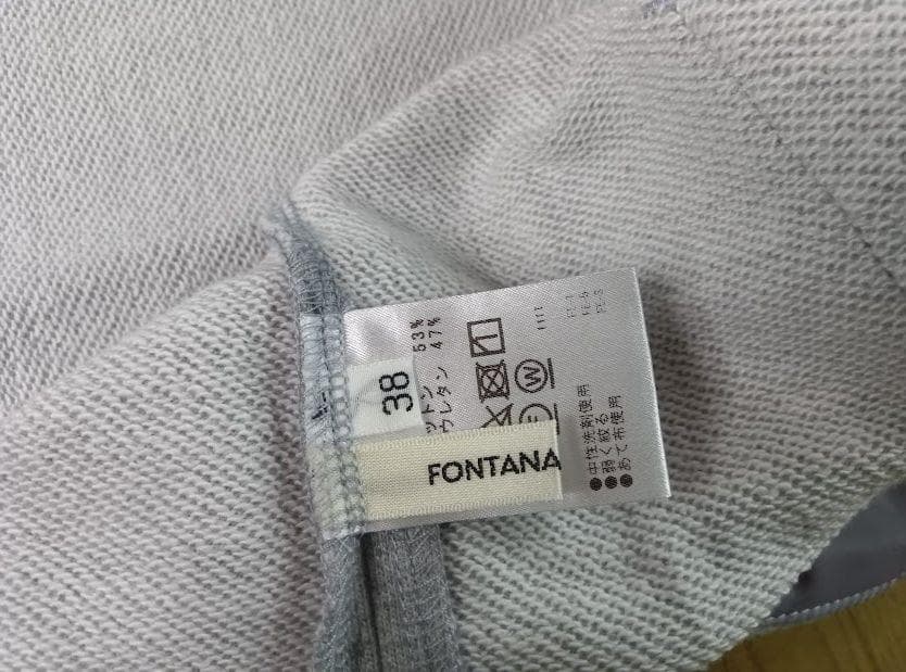 新品 ★FONTANA GRANDE /フォンタナグランデ ◎パーカー　38