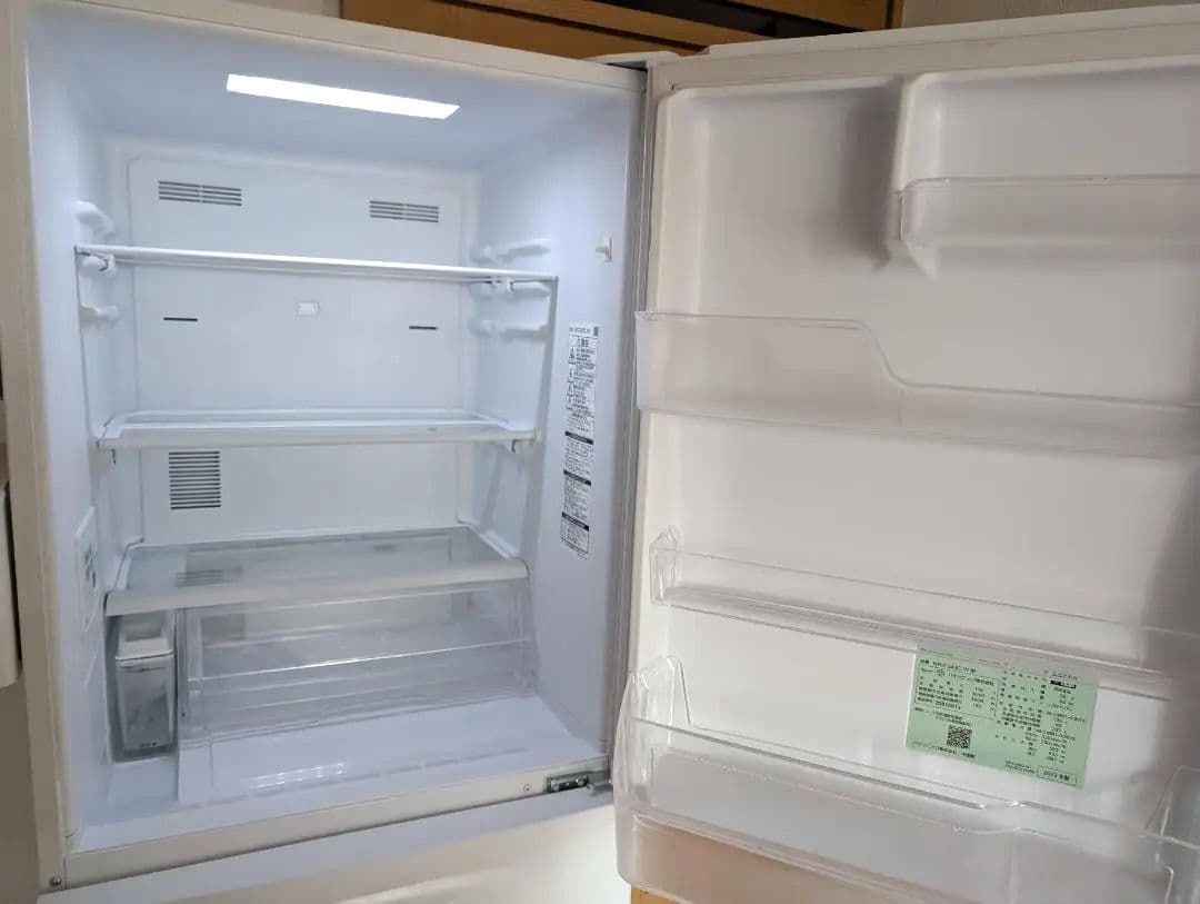 【送料込み】美品　Panasonic 冷蔵庫 ホワイト　NR-C343C-W