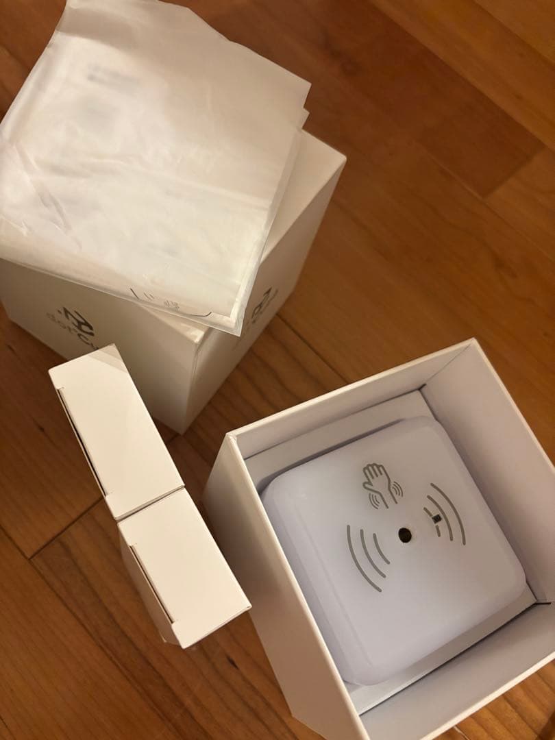 非接触型　検温器　ドットキューブ