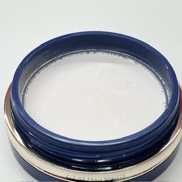 ●クレ・ド・ポー ボーテ プードルトランスパラントn 1 ライト ホリデー限定