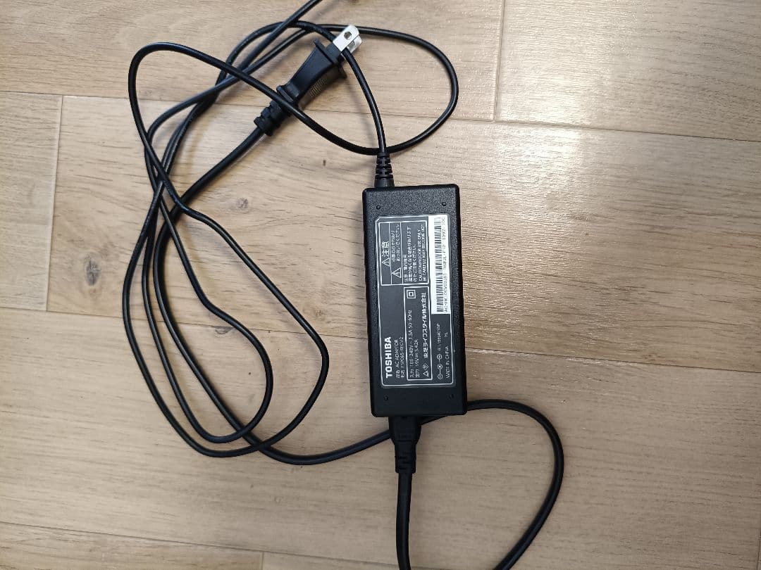 ☆美品☆32インチ　TOSHIBA REGZA 液晶テレビ　リモコン　電源コード