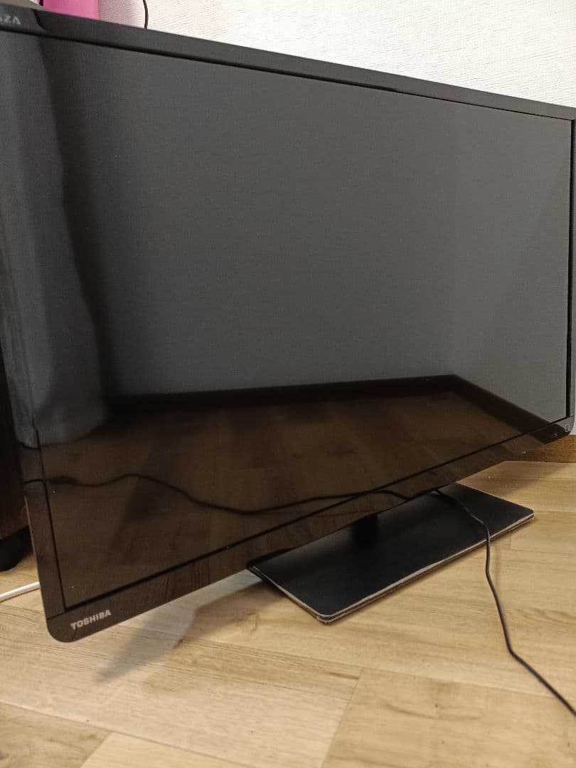 ☆美品☆32インチ　TOSHIBA REGZA 液晶テレビ　リモコン　電源コード