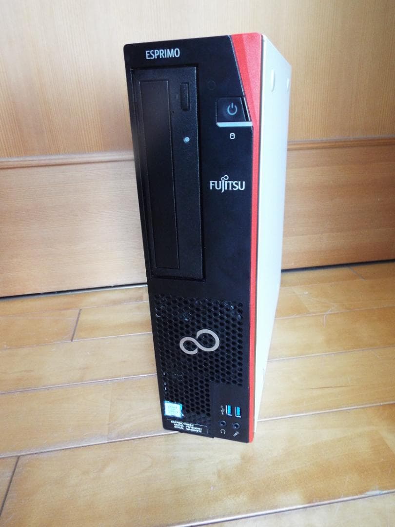 Windowsデスクトップ ESPRIMO D588/V i3-8100 16G SD256G+HDD500