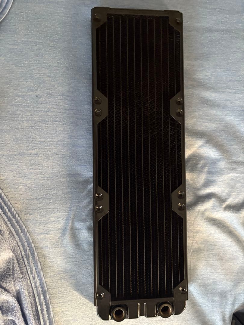 CORSAIR Hydro X Series XR7 360mm水冷ラジエーター