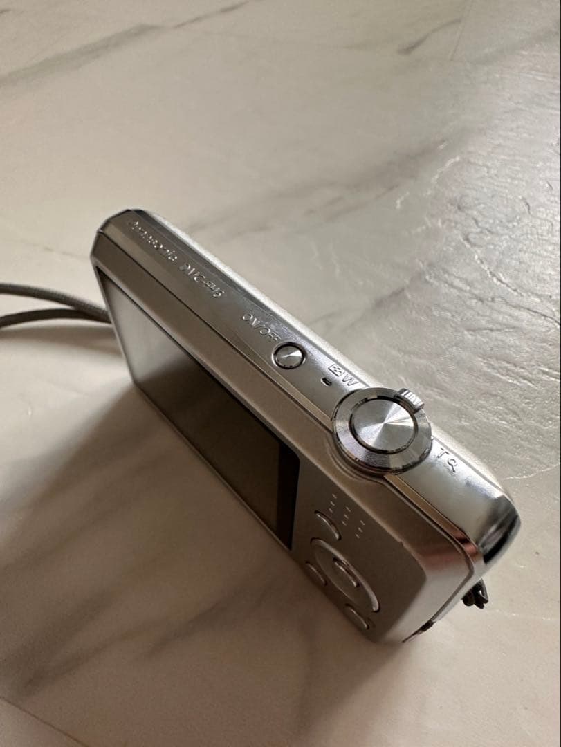 Panasonic LUMIX DMC-FH6 シルバー 充電器付