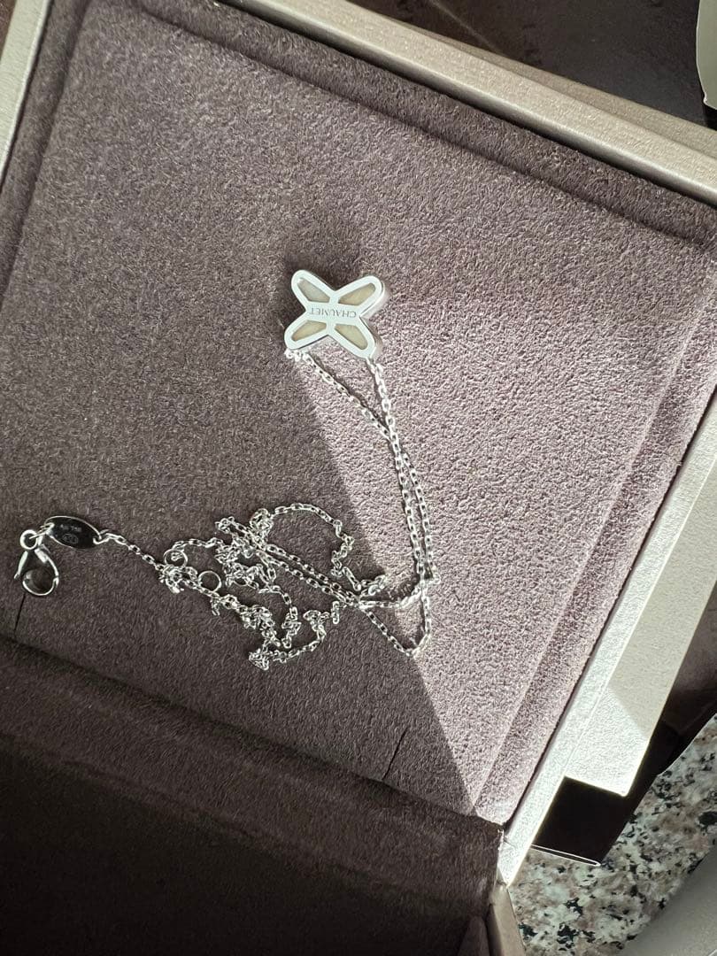 値下げ！ショーメ　ジュ ドゥ リアン ペンダント　ネックレス　K18WG