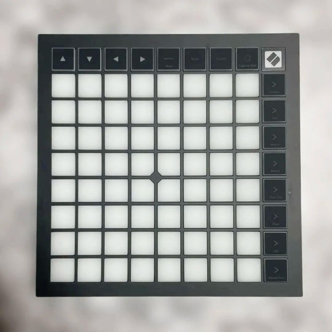 Novation Launchpad X MIDIパッド