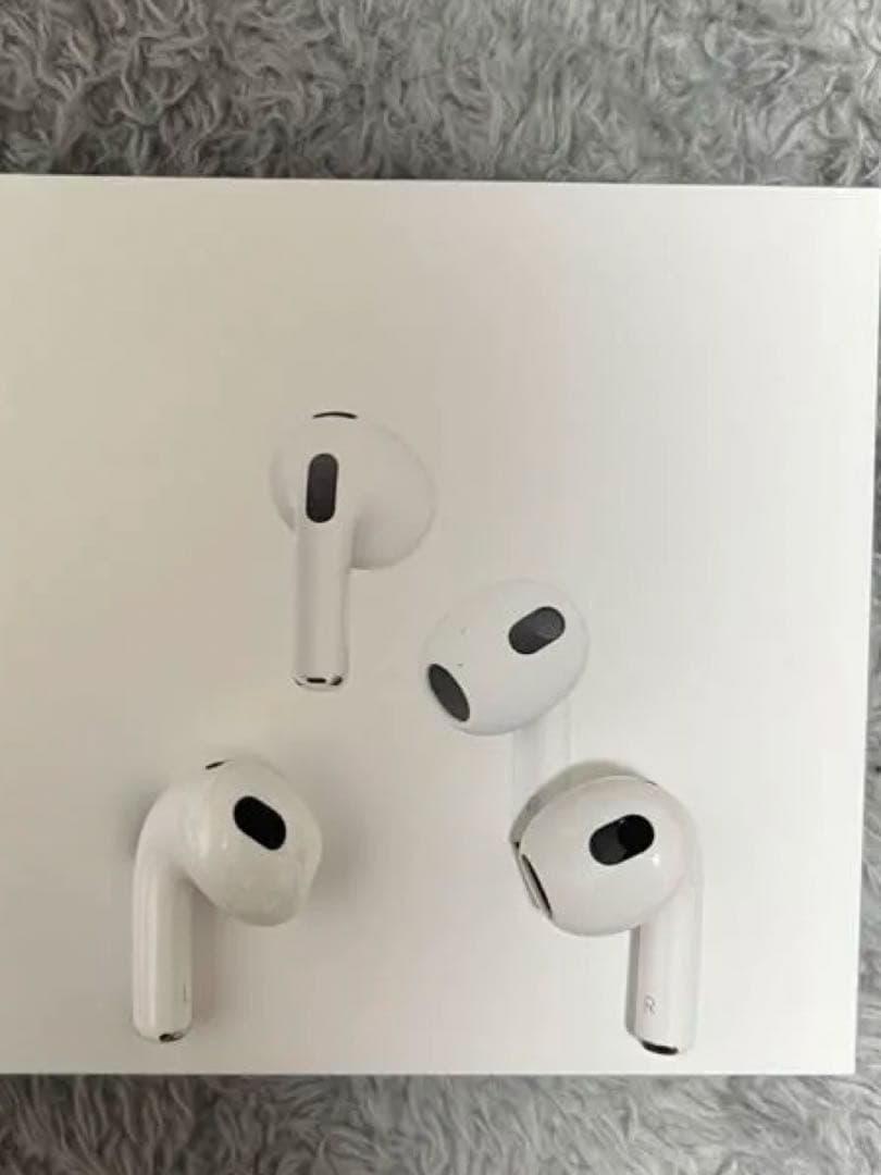 Apple AirPods 第3世代　保護ケース付き