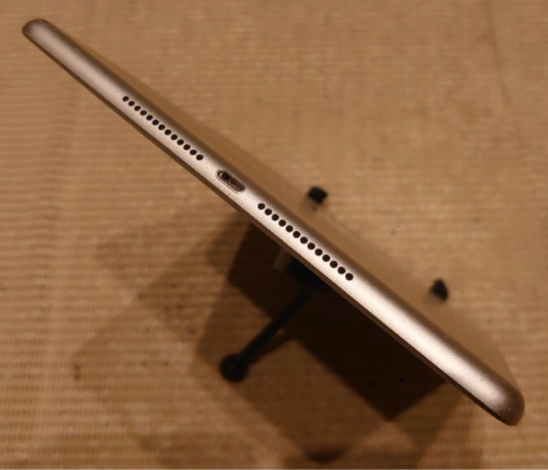 完動品iPad第6世代(A1893)本体128GBシルバー送料込EJF8N