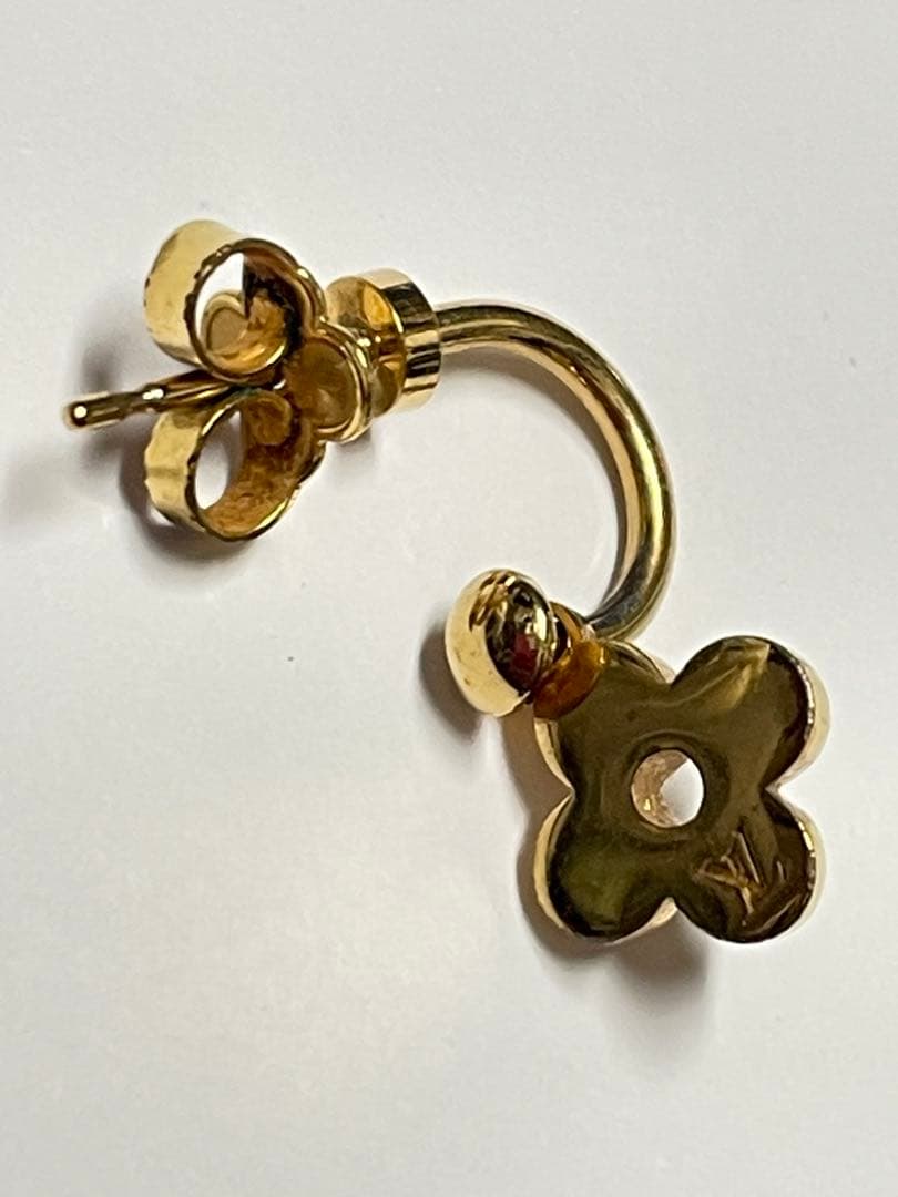 【匿名配送】LOUIS VUITTON 片耳　ピアス　❤︎