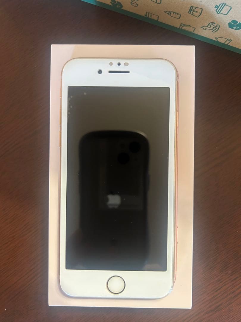 美品 iPhone8 64GB ゴールド