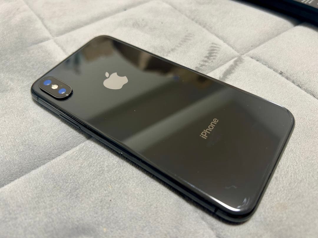美品 北米版 iPhone X 256GB シャッター音なし SIMフリー