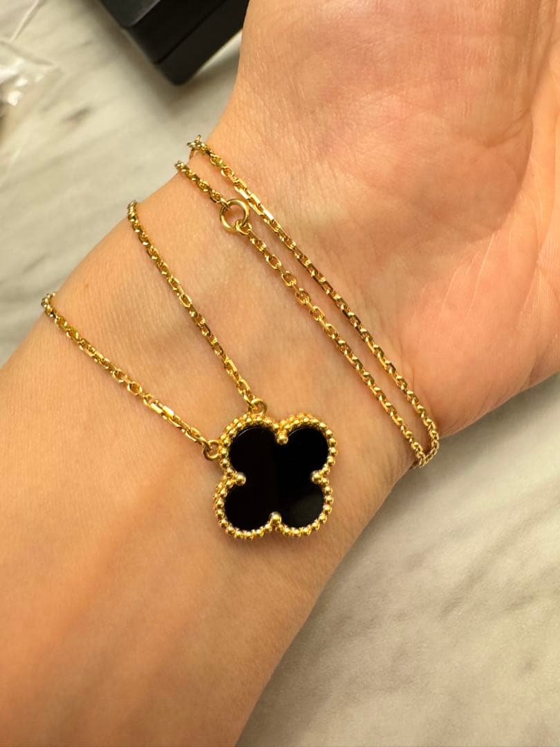 ブラックストーンネックレス