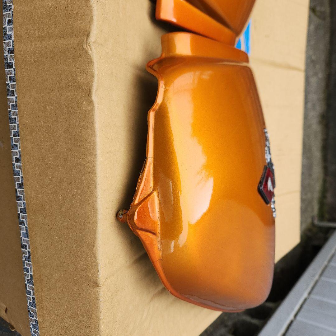 CB750four HONDA タンク、サイドカバーセット 貴重人気ゴールド