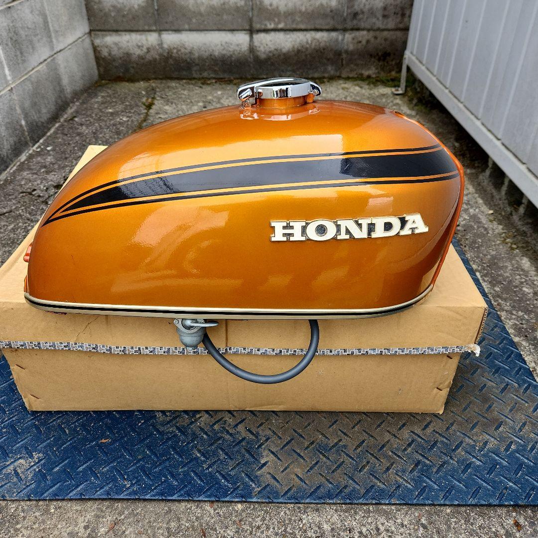 CB750four HONDA タンク、サイドカバーセット 貴重人気ゴールド