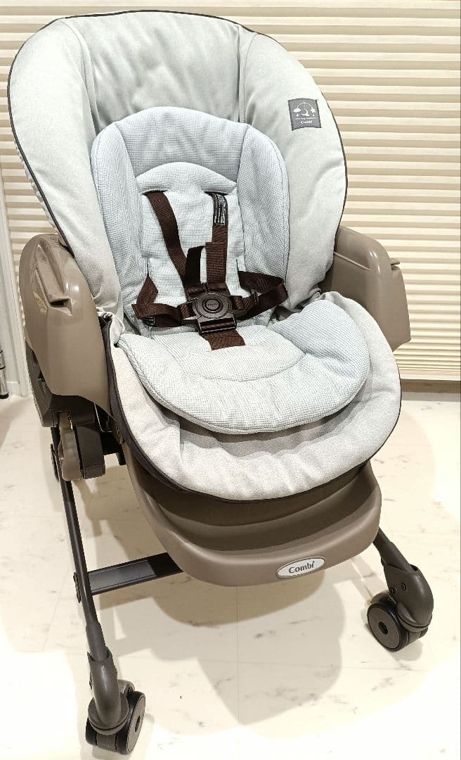 【美品】コンビ ネムリラ ベビーラック電動