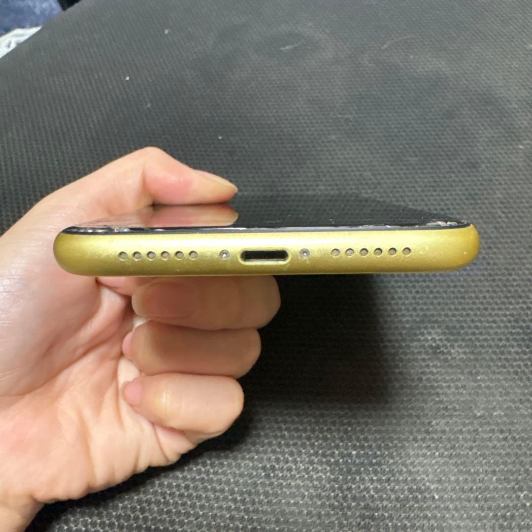 【訳あり】Apple iPhone 11 イエロー本体