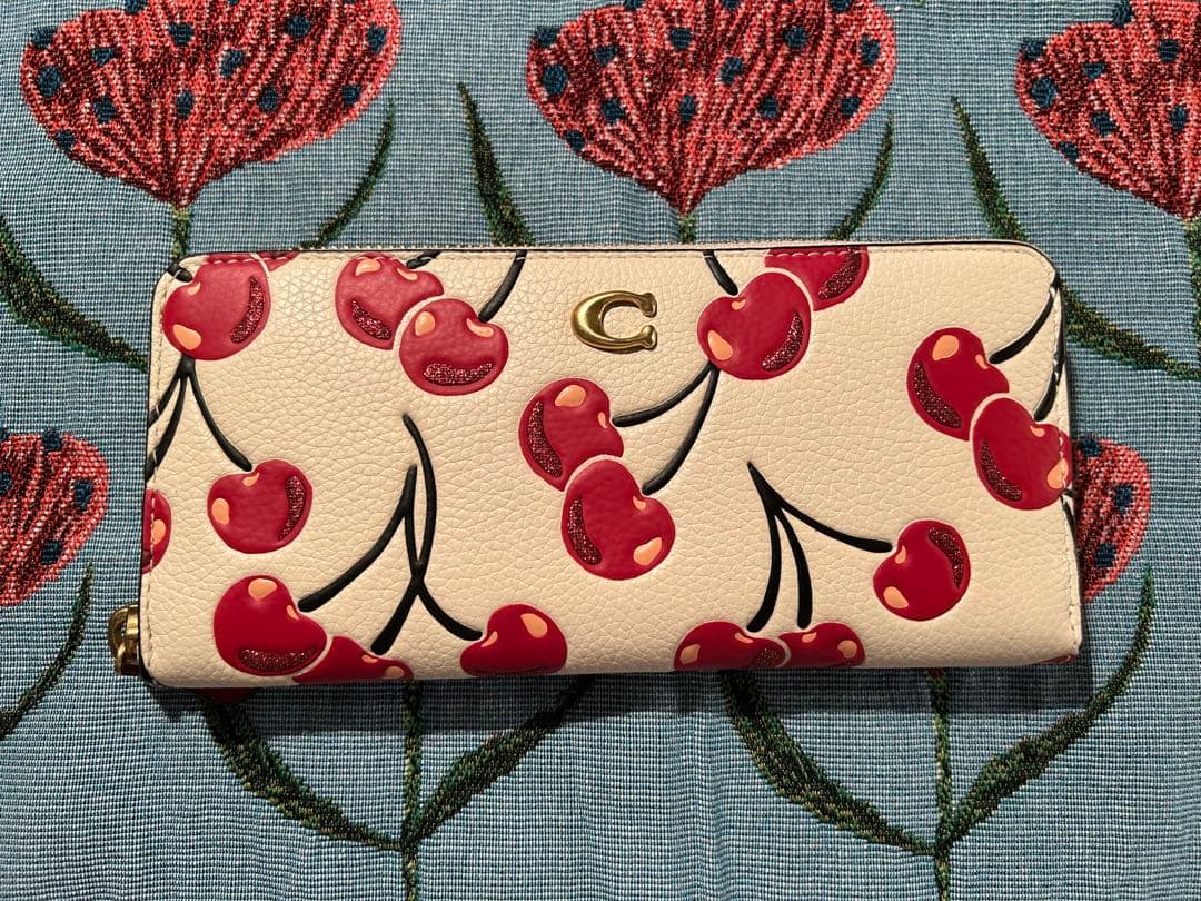 COACH長財布　チェリー