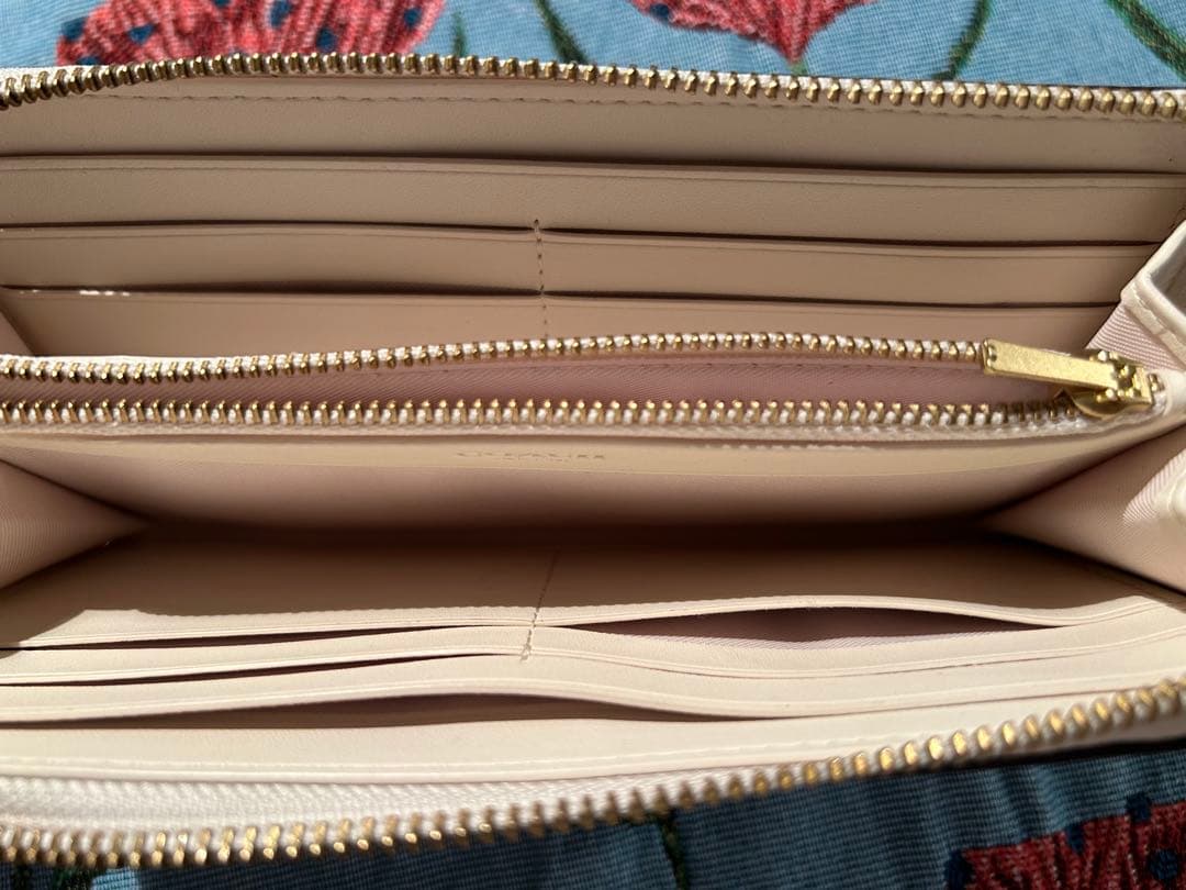 COACH長財布　チェリー