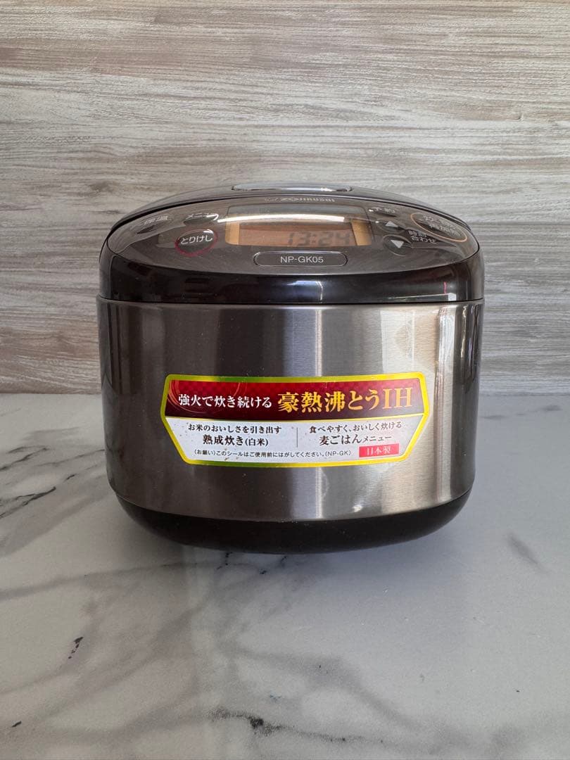 Zojirushi NP-GK05 極め炊き 炊飯器 3合