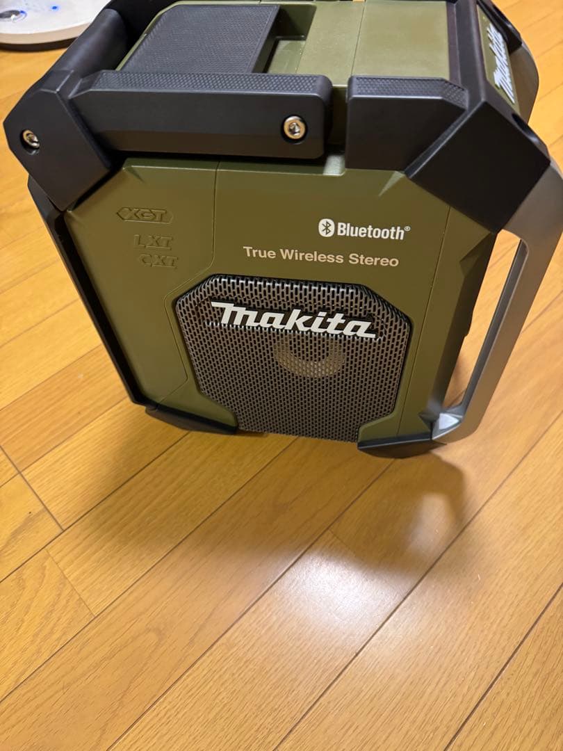 マキタ 充電式ラジオ モテル MR005G * Bluetooth® オリーブ色